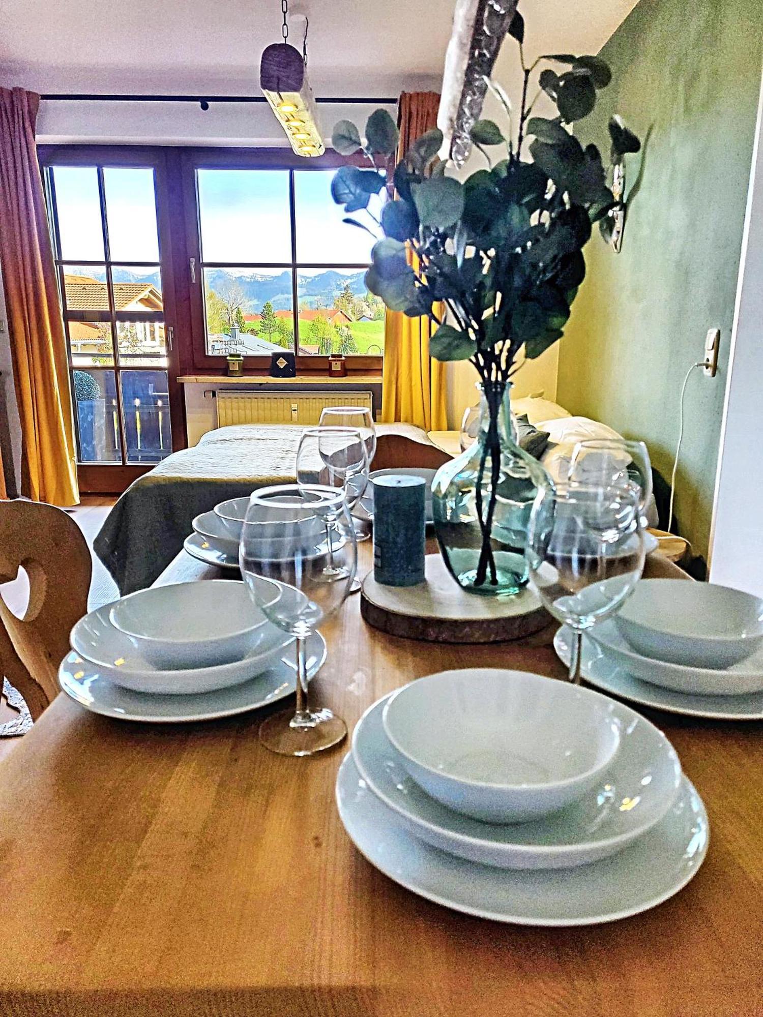 Lindners Hideaways - Bergnest Lodge - Bergblick Fewo 6 Pers Balkon Garten Hund Ski Unterkunft Luftkurort Oberreute Naehe Buchenegger Wasserfaelle Eistobel Bodensee Extérieur photo